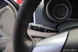 2009款陆风X8