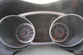 2009款陆风X8