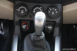 2009款陆风X8