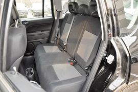 2014款Jeep指南者2.0L两驱进取版