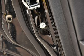 2014款Jeep指南者2.0L两驱进取版