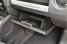 2014款Jeep指南者2.0L两驱进取版