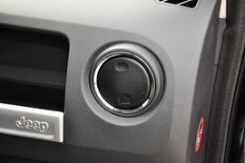 2014款Jeep指南者2.0L两驱进取版