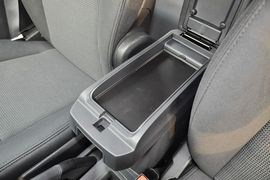 2014款Jeep指南者2.0L两驱进取版