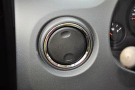 2014款Jeep指南者2.0L两驱进取版
