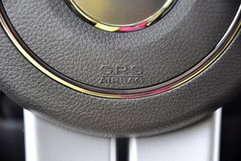 2014款Jeep指南者2.0L两驱进取版