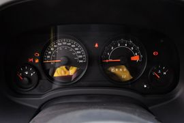 2014款Jeep指南者2.0L两驱进取版