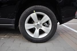 2014款Jeep指南者2.0L两驱进取版