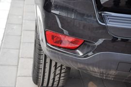 2014款Jeep指南者2.0L两驱进取版