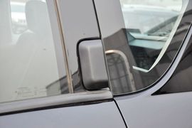 2014款Jeep指南者2.0L两驱进取版