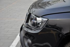 2014款Jeep指南者2.0L两驱进取版