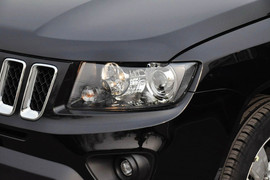 2014款Jeep指南者2.0L两驱进取版