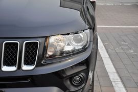 2014款Jeep指南者2.0L两驱进取版