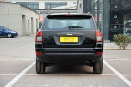 2014款Jeep指南者2.0L两驱进取版