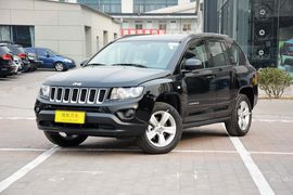 2014款Jeep指南者2.0L两驱进取版