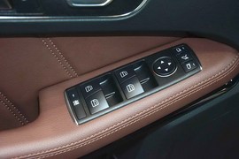 2015款奔驰E320L运动型