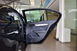 2013款大众朗逸1.6L自动舒适版