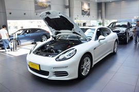 2014款保时捷Panamera