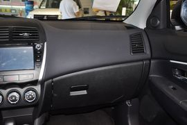 2014款三菱劲炫2.0L自动两驱超越版