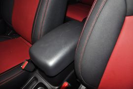 2014款三菱劲炫2.0L自动两驱超越版