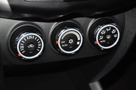 2014款三菱劲炫2.0L自动两驱超越版