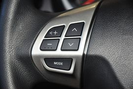 2014款三菱劲炫2.0L自动两驱超越版