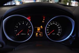 2014款三菱劲炫2.0L自动两驱超越版