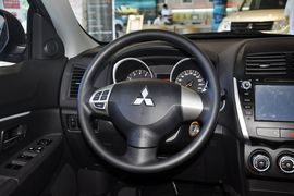 2014款三菱劲炫2.0L自动两驱超越版