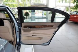 2013款宝马740Li混动