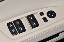 2013款宝马740Li混动