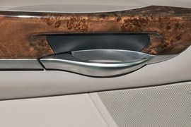 2013款宝马740Li混动
