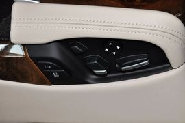 2013款宝马740Li混动