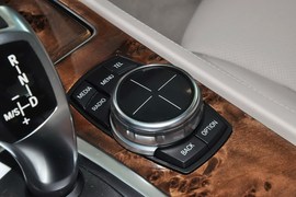 2013款宝马740Li混动