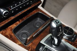 2013款宝马740Li混动