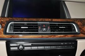 2013款宝马740Li混动