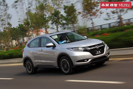 试驾本田缤智1.8L两驱