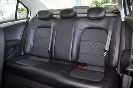 2015款大众全新桑塔纳1.6L自动舒适版