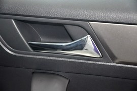 2015款大众全新桑塔纳1.6L自动舒适版