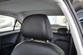 2015款大众全新桑塔纳1.6L自动舒适版