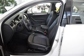 2015款大众全新桑塔纳1.6L自动舒适版