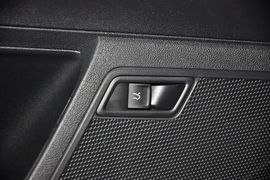 2015款大众全新桑塔纳1.6L自动舒适版