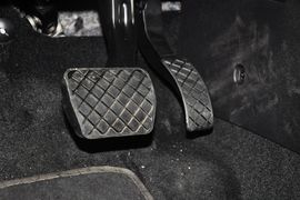 2015款大众全新桑塔纳1.6L自动舒适版