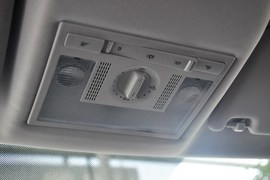 2015款大众全新桑塔纳1.6L自动舒适版
