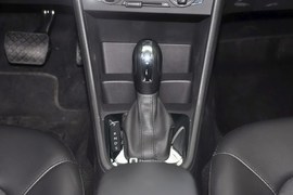 2015款大众全新桑塔纳1.6L自动舒适版