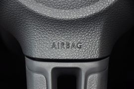 2015款大众全新桑塔纳1.6L自动舒适版