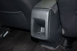 2014款大众朗逸1.6L手自一体运动版