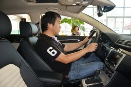 2015款大众迈腾2.0TSI尊贵型
