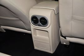 2015款大众途观2.0TSI手自一体四驱豪华版