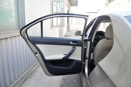 2015款斯柯达昕锐1.6L手动智选型