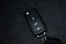 2015款斯柯达昕锐1.6L手动智选型